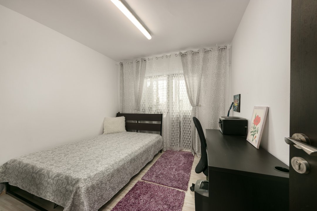 Apartament 4 camere cochet , centrala proprie, bloc reabilitat ,comision 0%