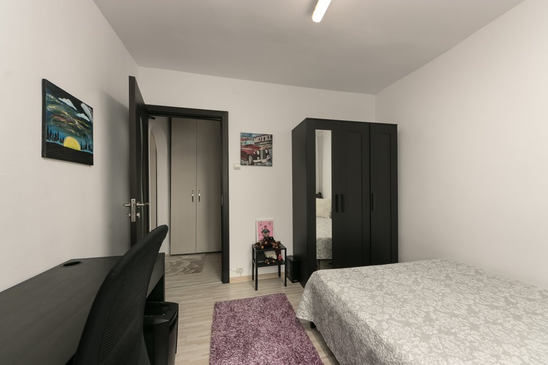 Apartament 4 camere cochet , centrala proprie, bloc reabilitat ,comision 0%
