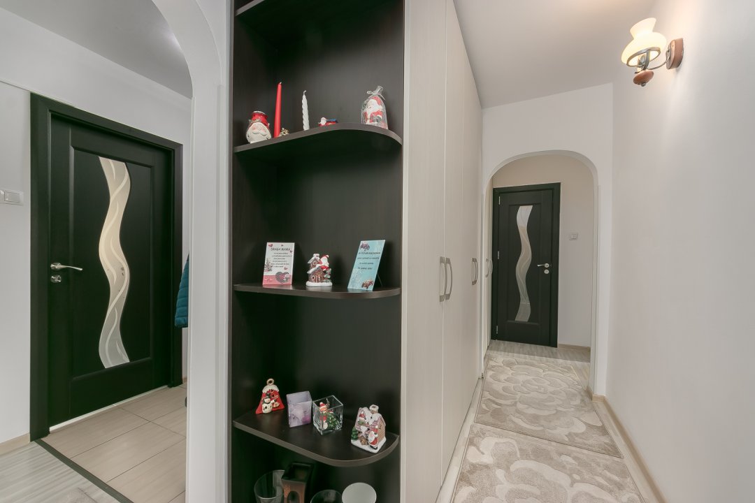 Apartament 4 camere cochet , centrala proprie, bloc reabilitat ,comision 0%
