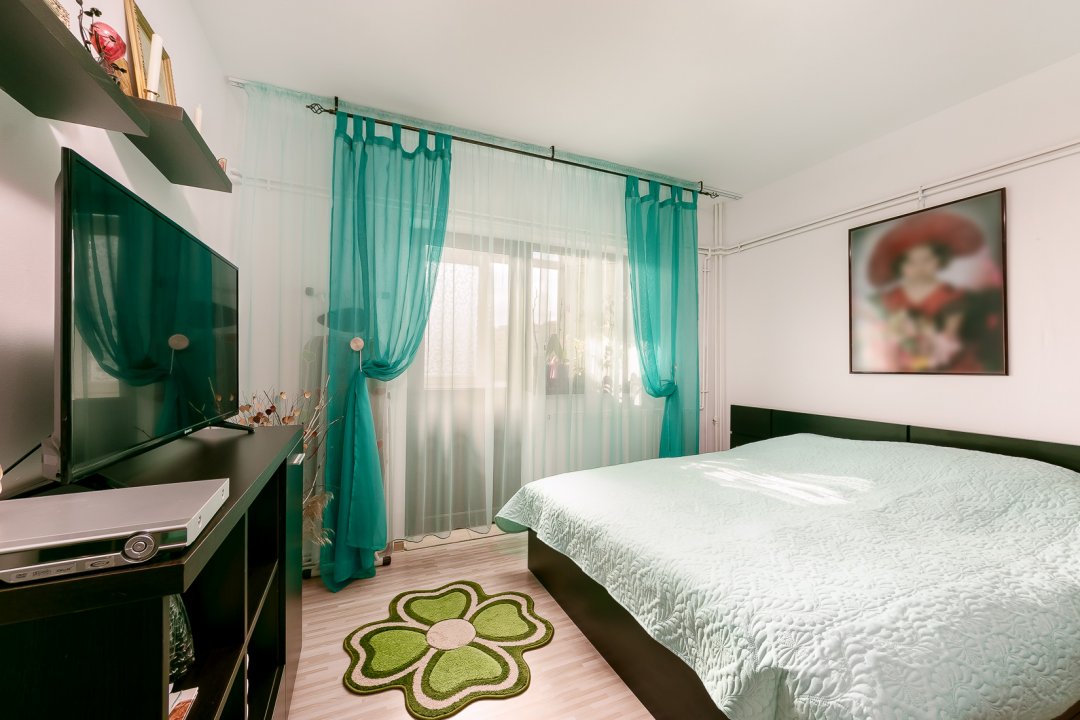 Apartament 4 camere cochet , centrala proprie, bloc reabilitat ,comision 0%
