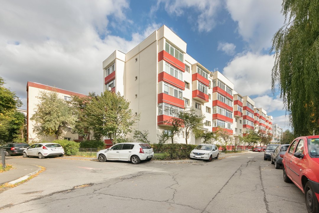 Apartament 4 camere cochet , centrala proprie, bloc reabilitat ,comision 0%