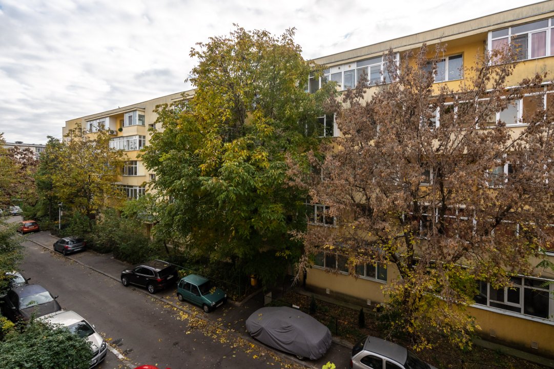 Opreste-te. Iti promit, merita sa studiezi acest apartament 3 camere Rahova