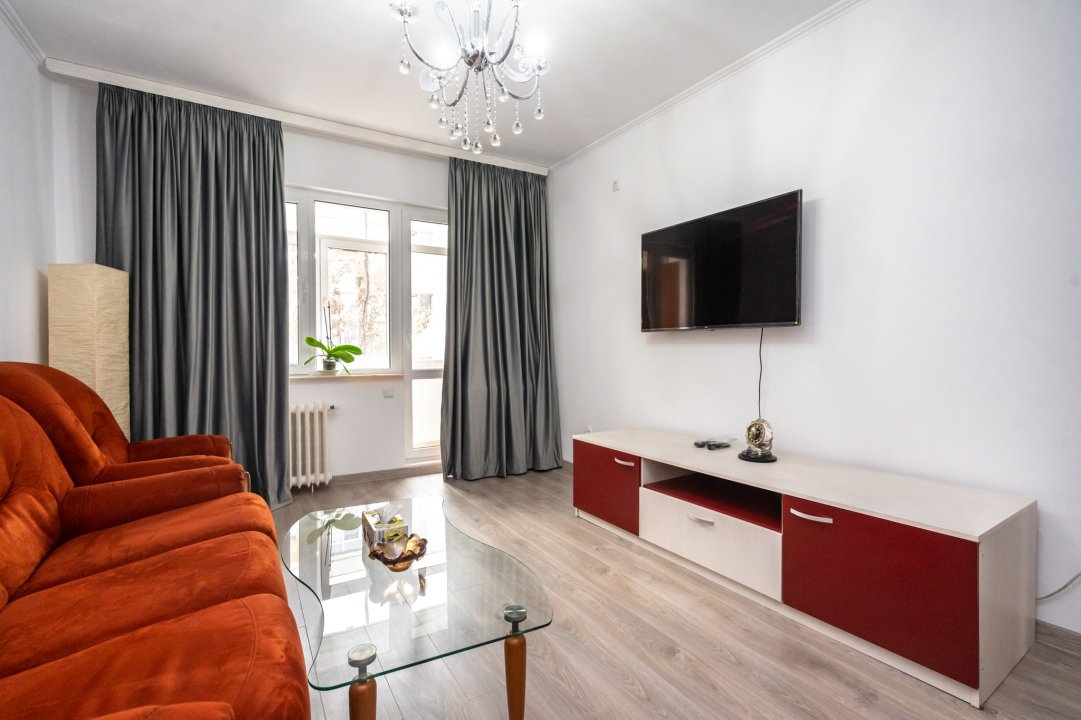 Opreste-te. Iti promit, merita sa studiezi acest apartament 3 camere Rahova