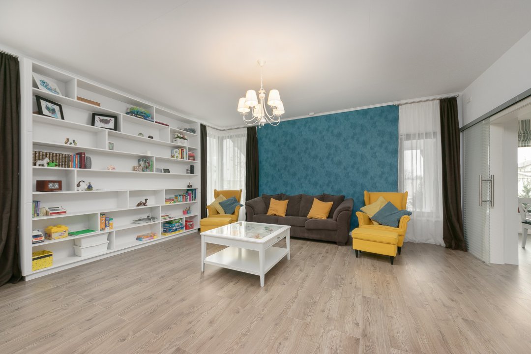 Casa eleganta cu arhitectura unicat, garaj si foisor!!!