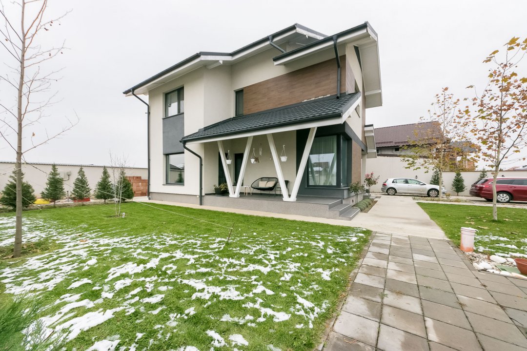Casa eleganta cu arhitectura unicat, garaj si foisor!!!