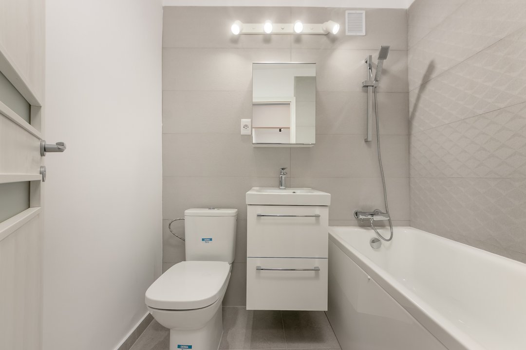 Apartament 2 camere decomandat langa Parcul Moghioros