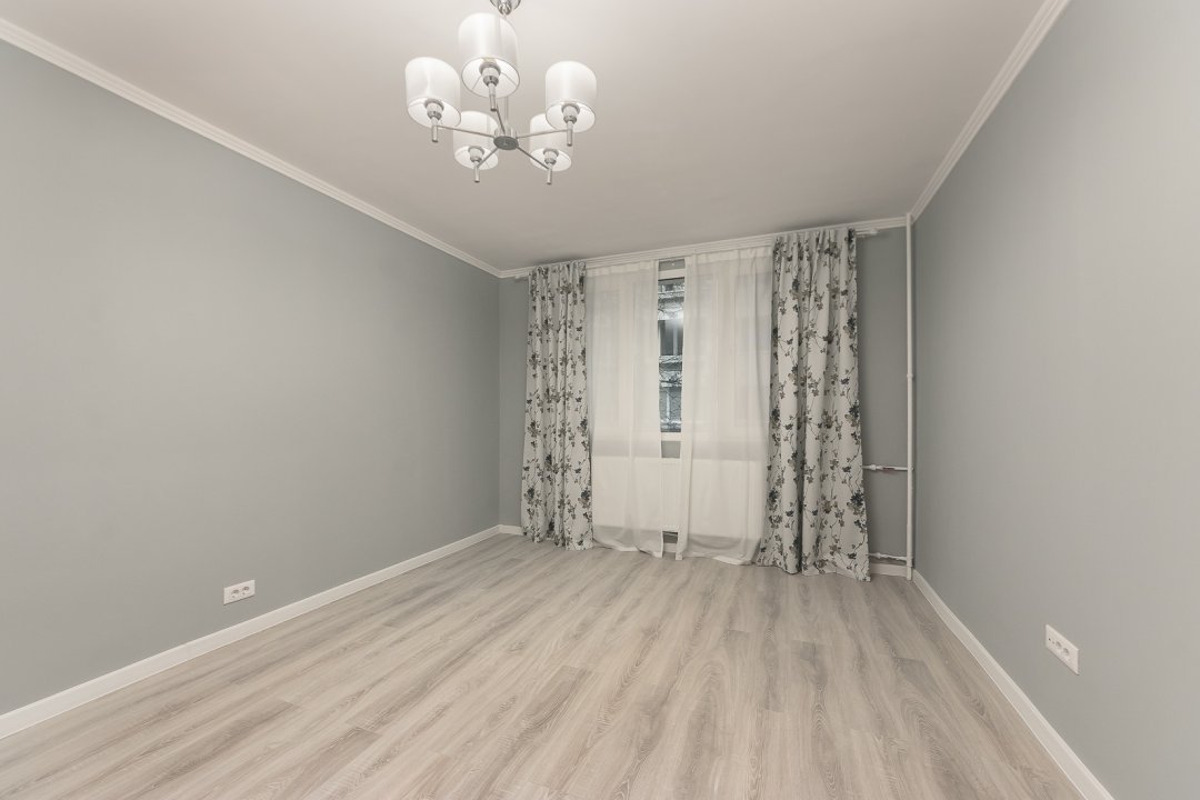 Apartament 2 camere decomandat langa Parcul Moghioros