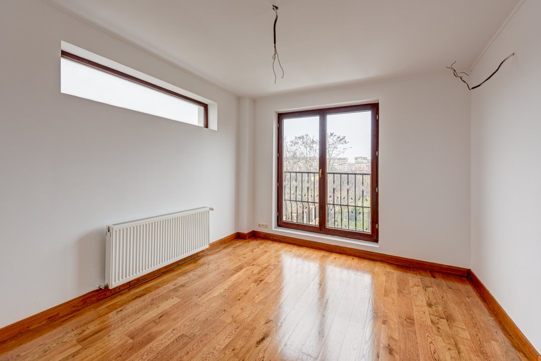 Vila  S+P+1+M, luminoasa si spatioasa, Prelungirea Ghencea!