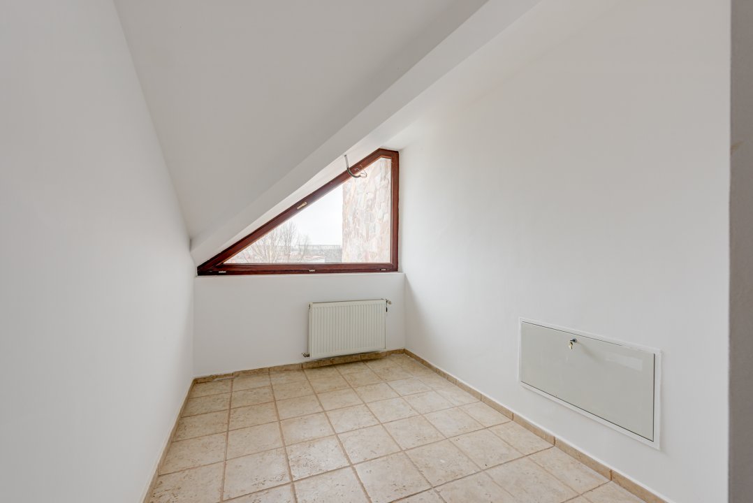 Vila  S+P+1+M, luminoasa si spatioasa, Prelungirea Ghencea!