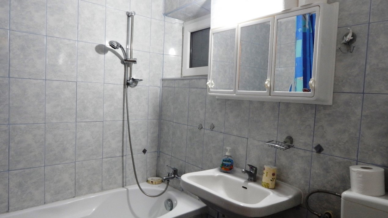 Apartament  3 camere , Sebastian , Rahova