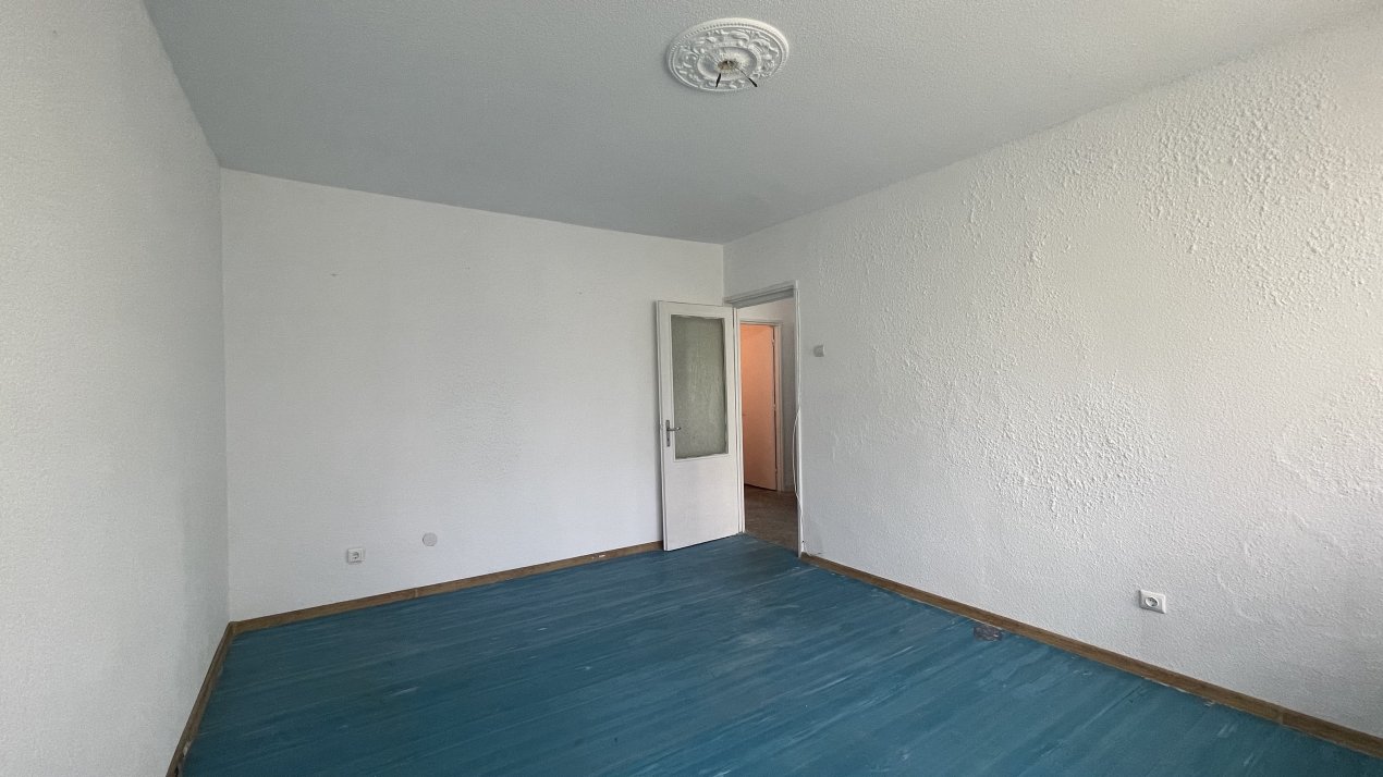 Apartament 2 camere decomandat in bloc tip "P"