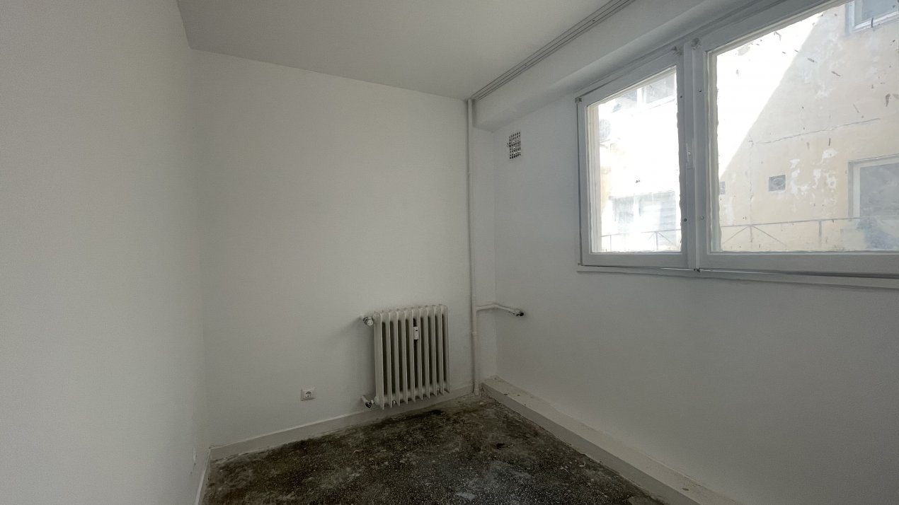 Apartament 2 camere decomandat in bloc tip "P"