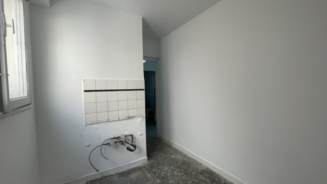 Apartament 2 camere decomandat in bloc tip "P"