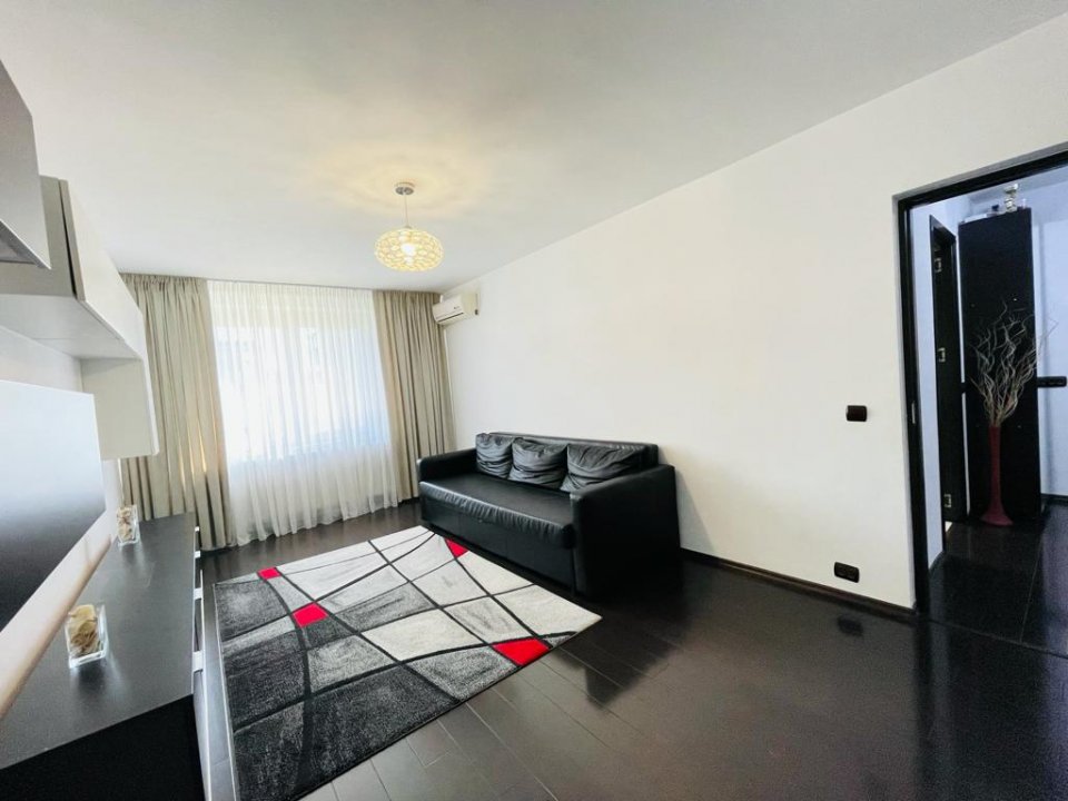 Apartament 3 camere Str Telita