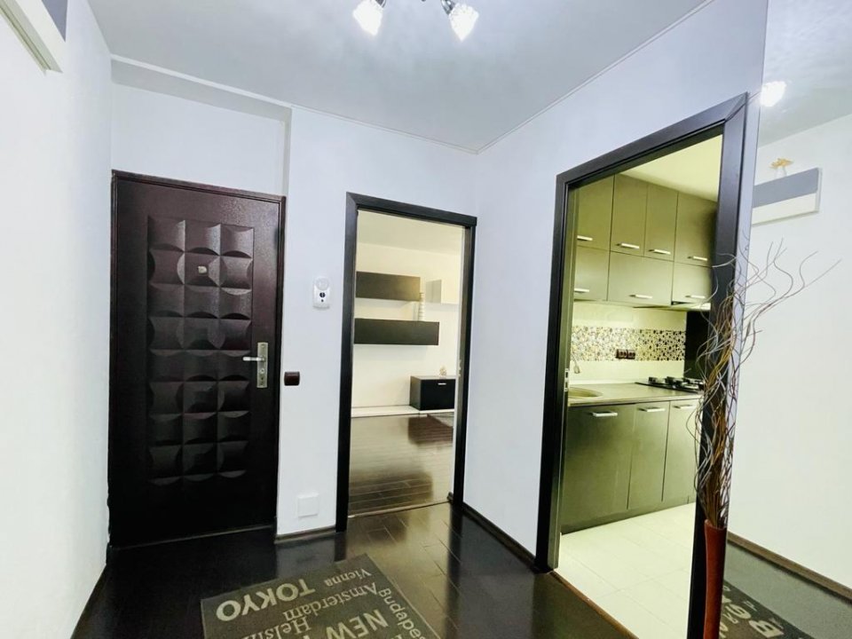 Apartament 3 camere Str Telita