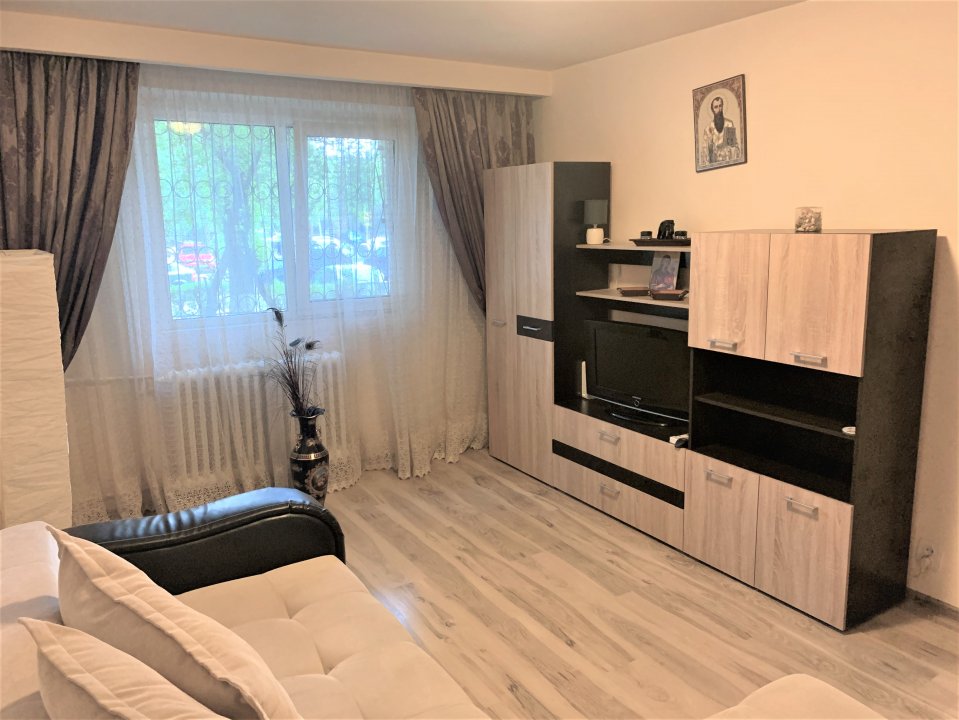 Ap 2 camere decomandat B-dul Timisoara- Valea Oltului