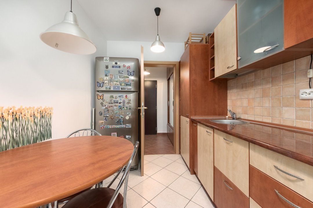 Apartament 2 camere decomandat langa Parcul Moghioros