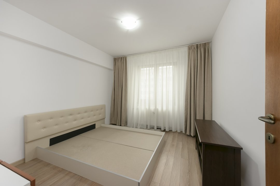 Apartament 3 camere Aparatori Patriei