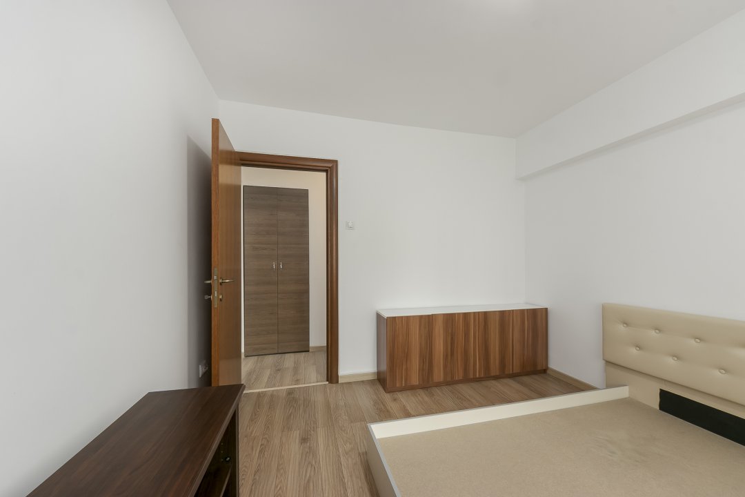 Apartament 3 camere Aparatori Patriei