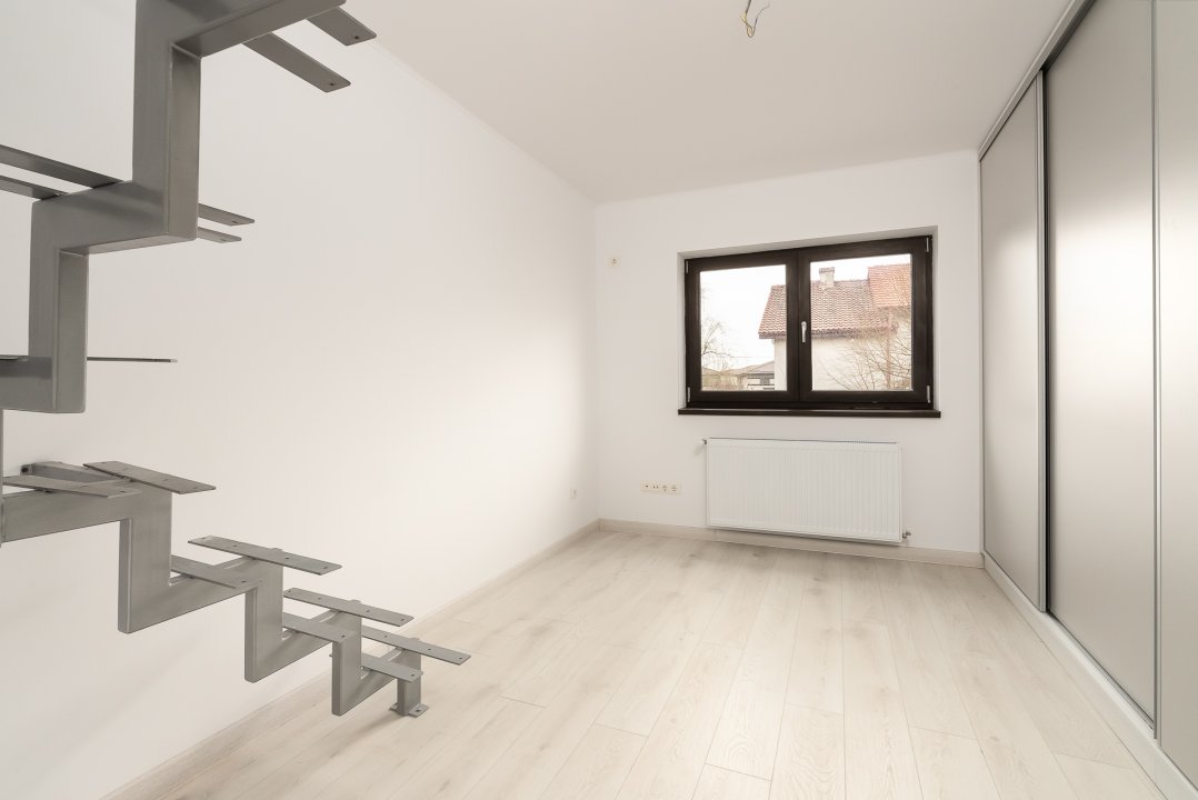 Duplex Prelungirea Ghencea-Str Maracineni