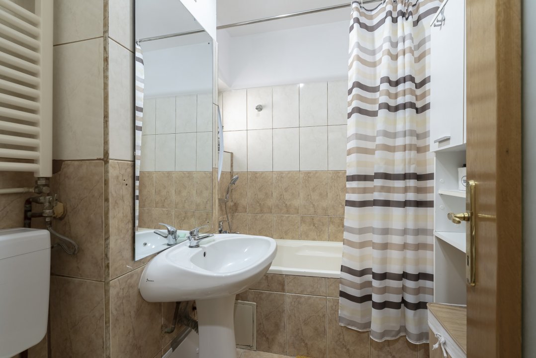 Apartament 3 camere cu centrala, ca sa faci din iarna vara!