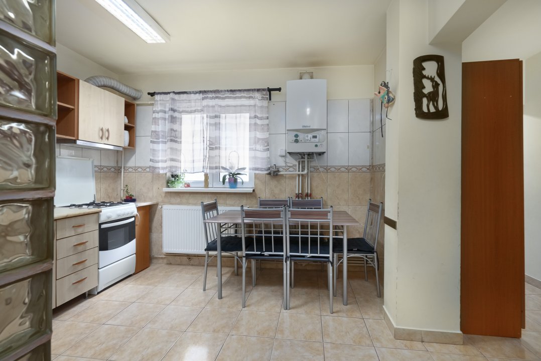 Apartament 3 camere cu centrala, ca sa faci din iarna vara!
