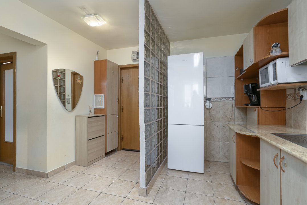 Apartament 3 camere cu centrala, ca sa faci din iarna vara!