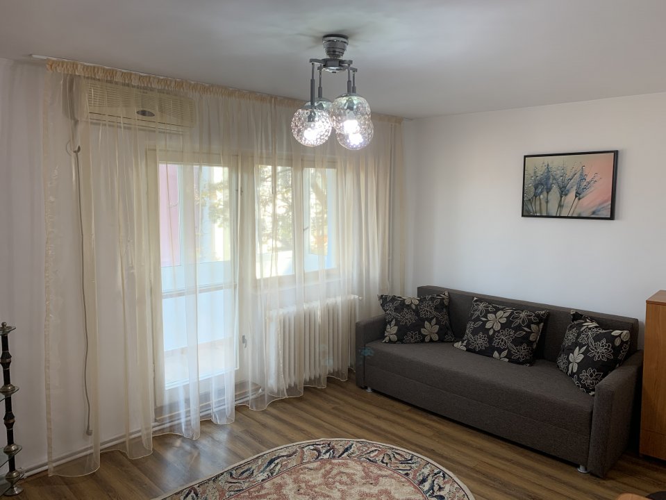 Apartament 3 camere Apusului 