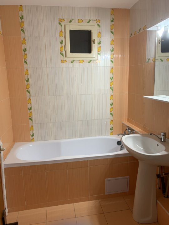 Apartament 3 camere Apusului 