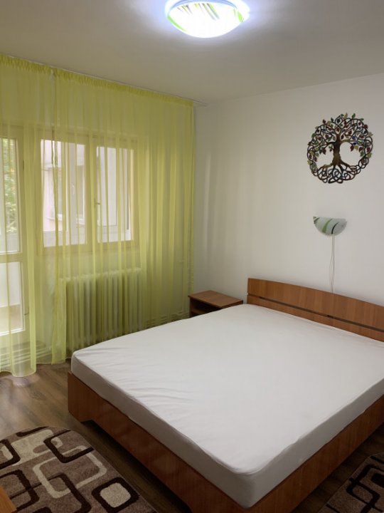 Apartament 3 camere Apusului 