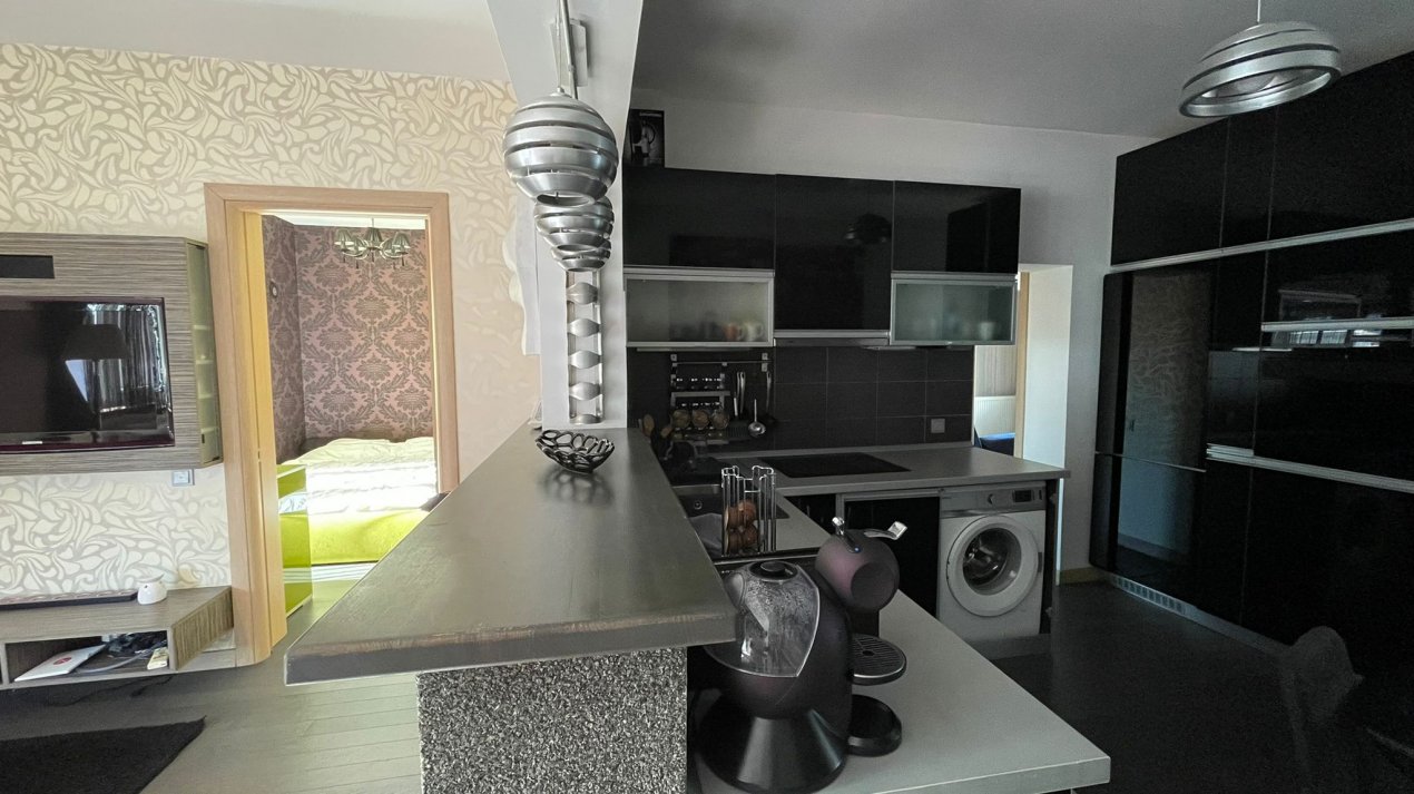 Apartament 3 camere  langa Parcul Tineretului