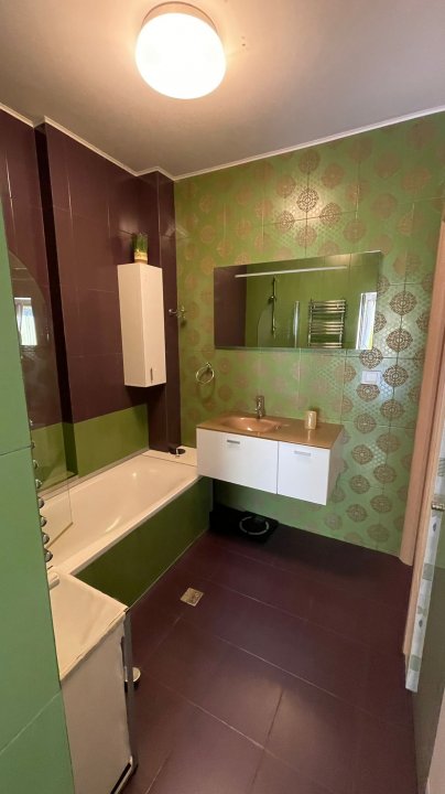 Apartament 3 camere  langa Parcul Tineretului
