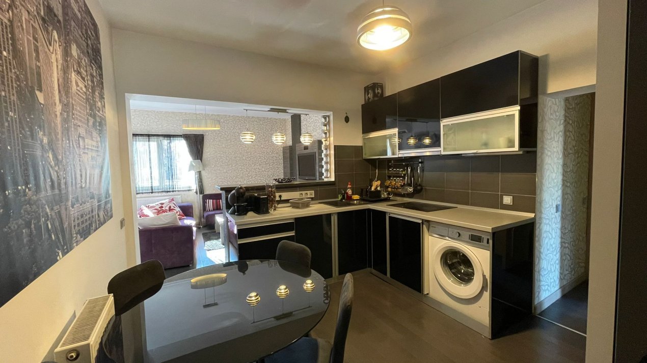 Apartament 3 camere  langa Parcul Tineretului