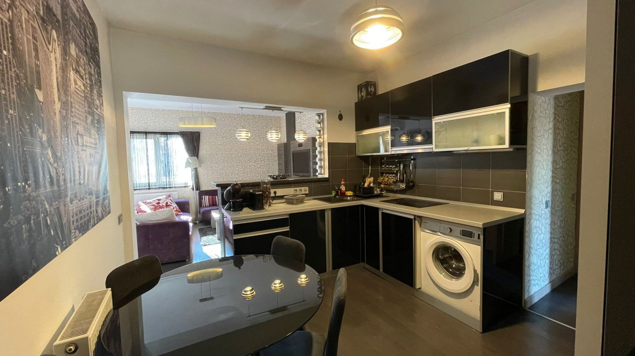 Apartament 3 camere  langa Parcul Tineretului