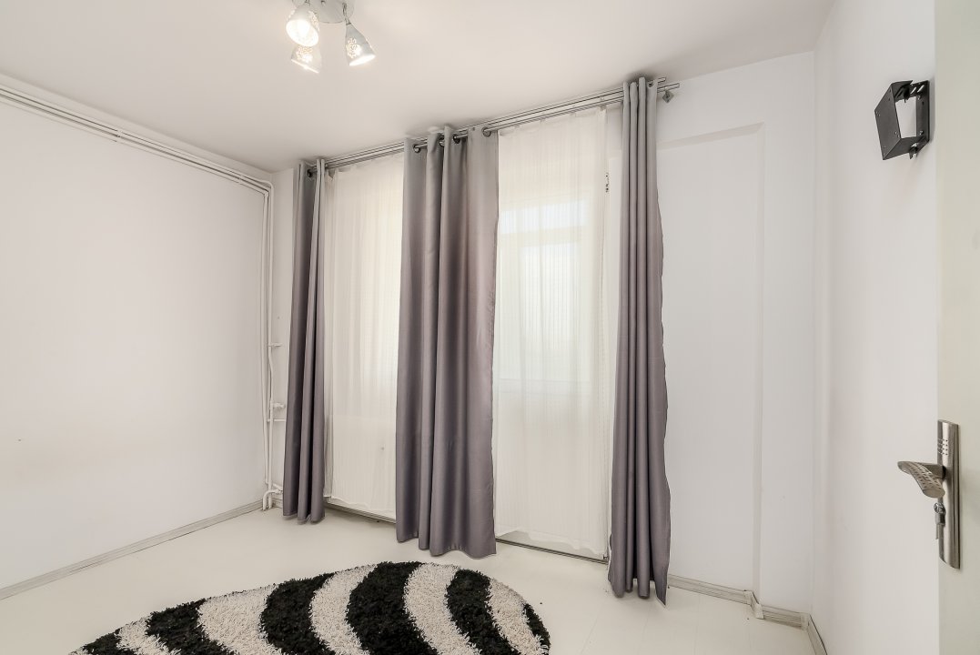 Apartament 2 camere cu centrală, bloc reabilitat langa parcul Morarilor