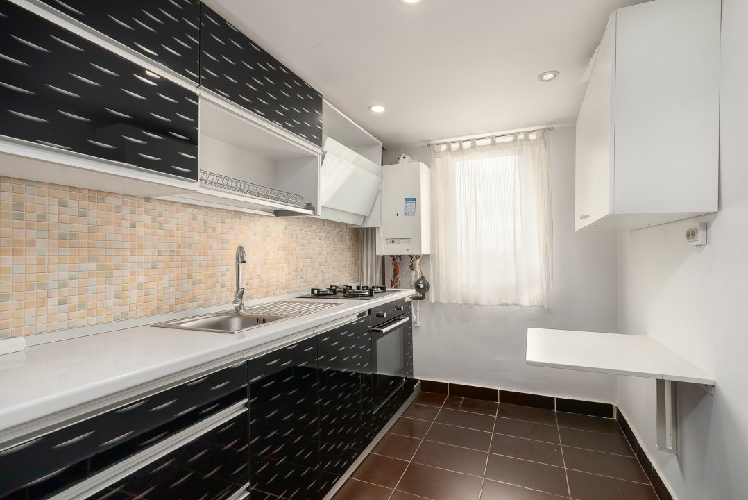 Apartament 2 camere cu centrală, bloc reabilitat langa parcul Morarilor