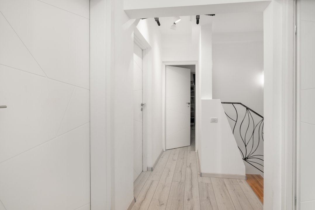 Casa Individuala Str Rubinului-curte 500 mp