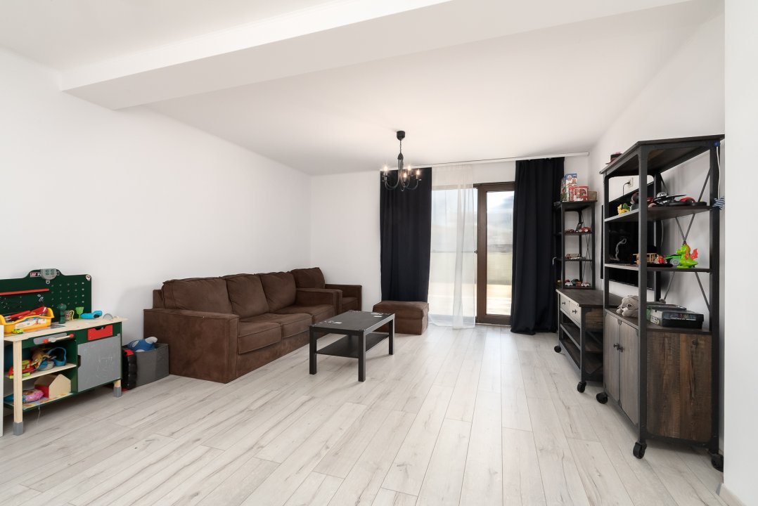 Casa Individuala Str Rubinului-curte 500 mp