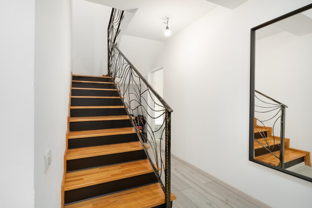 Casa Individuala Str Rubinului-curte 500 mp