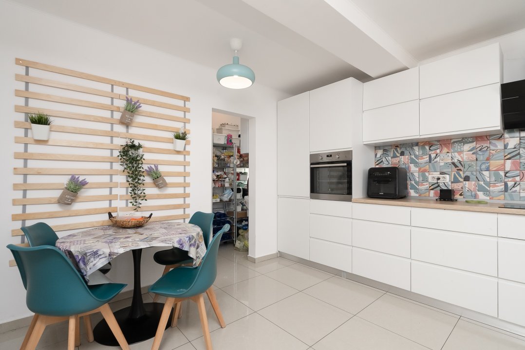 Casa Individuala Str Rubinului-curte 500 mp