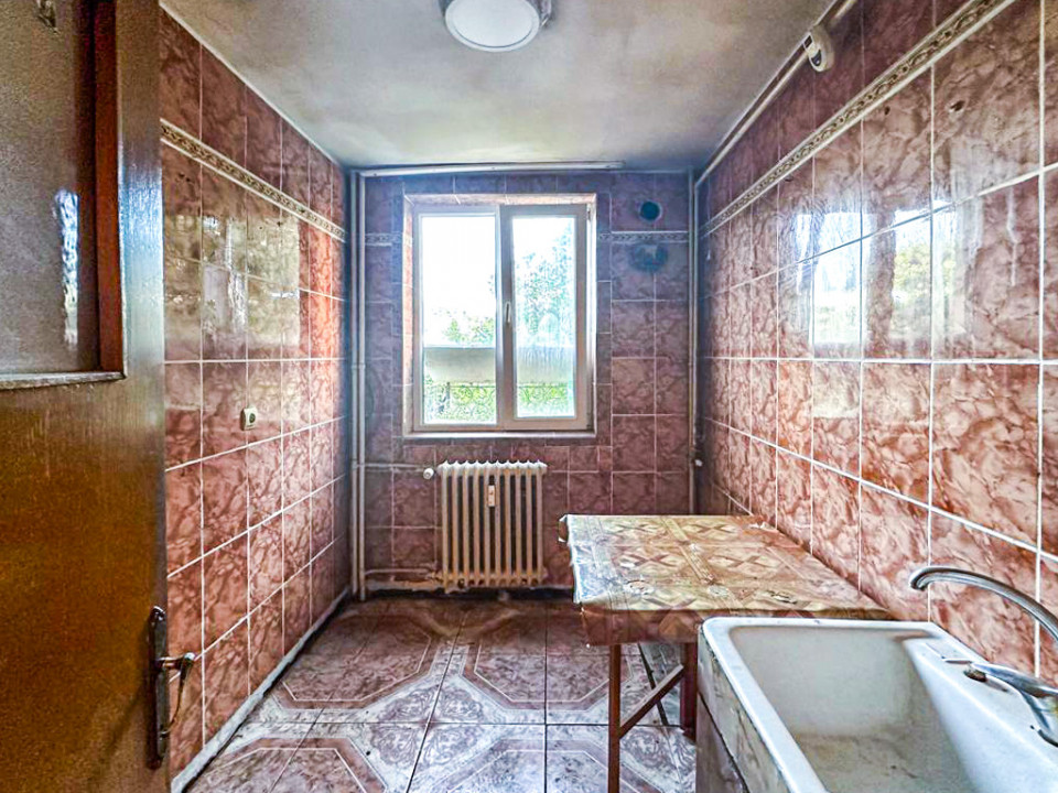 Apartament cu 3 camere, renovabil, nu pierdeți această oportunitate!