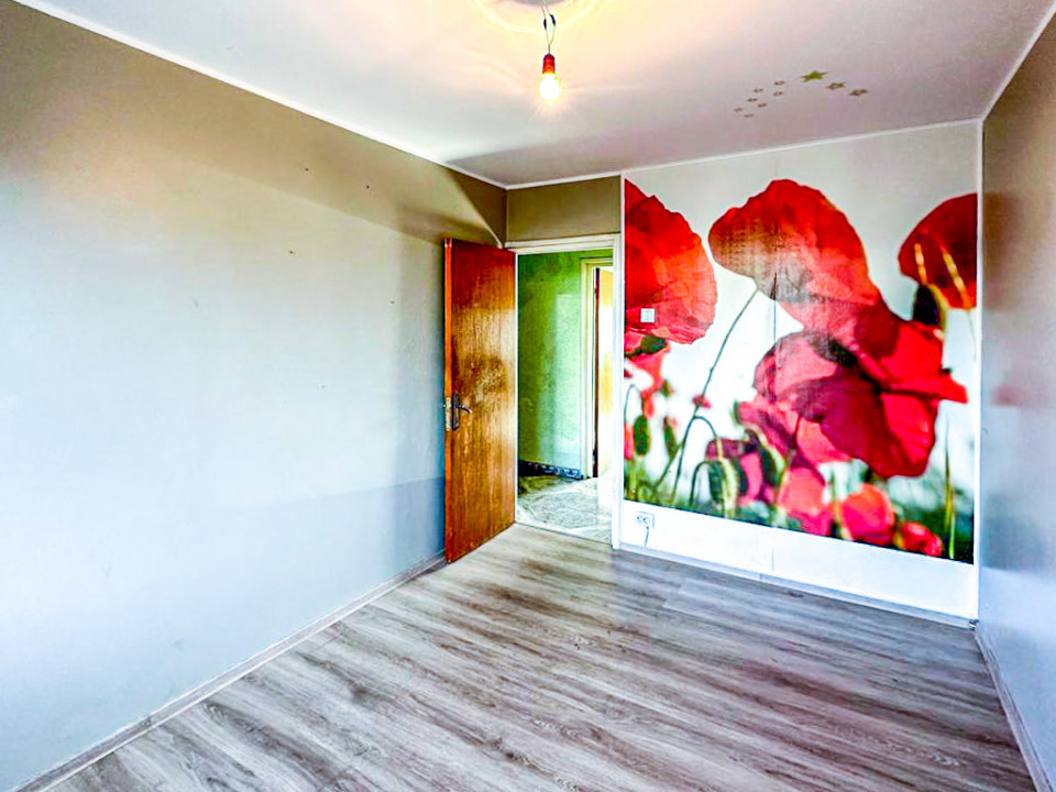 Apartament cu 3 camere, renovabil, nu pierdeți această oportunitate!