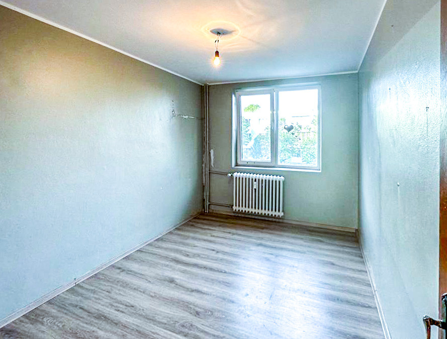 Apartament cu 3 camere, renovabil, nu pierdeți această oportunitate!