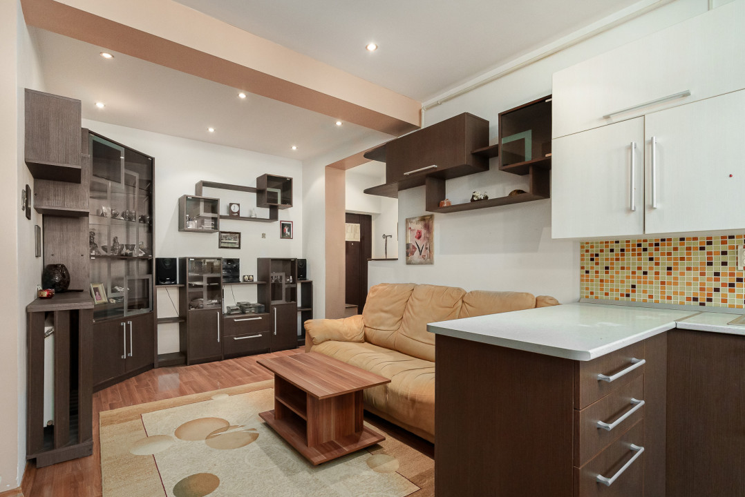 Apartament cu 2 camere în Cartierul Latin, mobilat și cu loc de parcare 