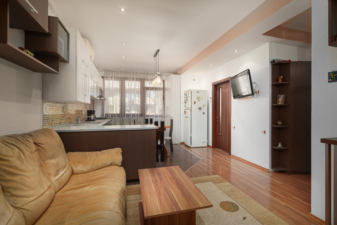 Apartament cu 2 camere în Cartierul Latin, mobilat și cu loc de parcare 