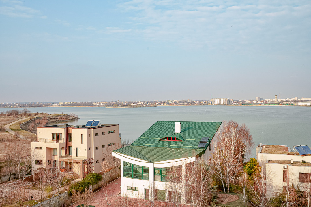Garsonieră unică cu vedere panoramică spre Lacul Morii - Mobilată și utilată
