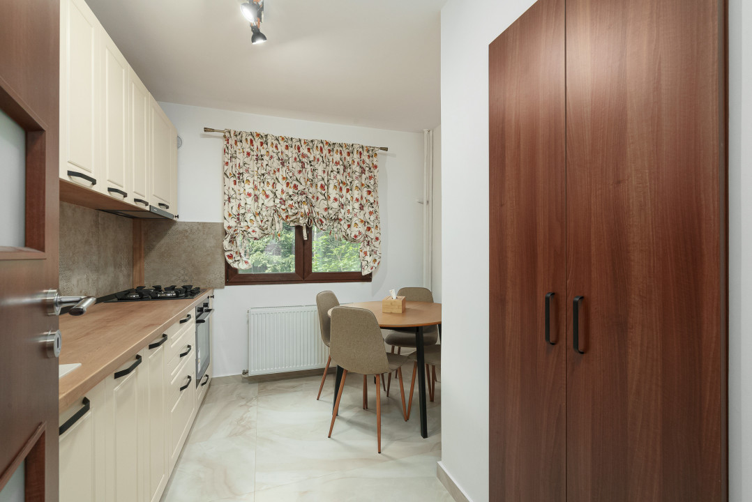 Apartament 2 camere Favorit(B-dul 1 Mai) decomandat, mobilat-utilat