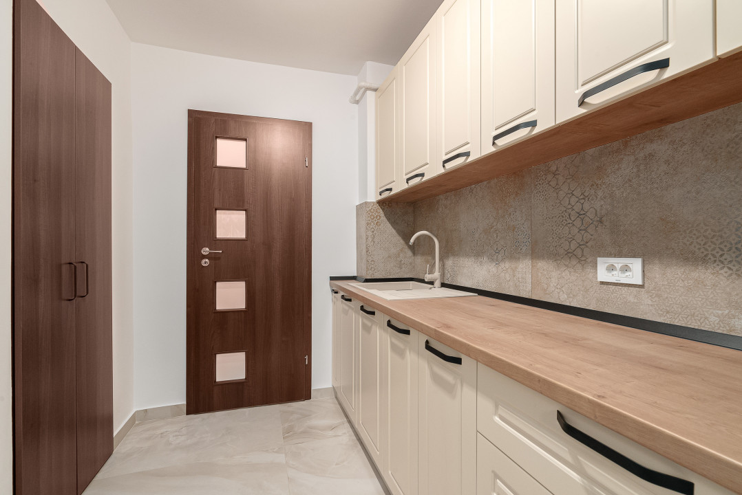 Apartament 2 camere Favorit(B-dul 1 Mai) decomandat, mobilat-utilat