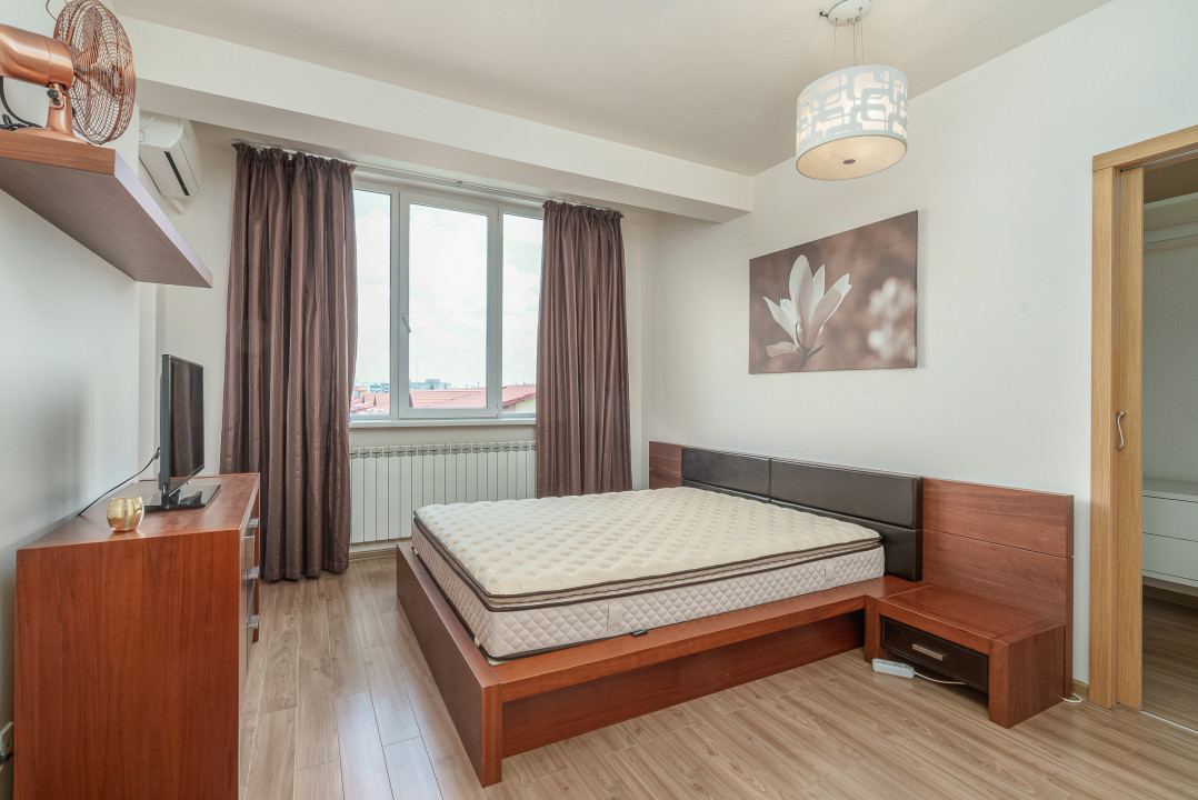 Apartament cu 3 camere Drumul Taberei - Raul Doamnei