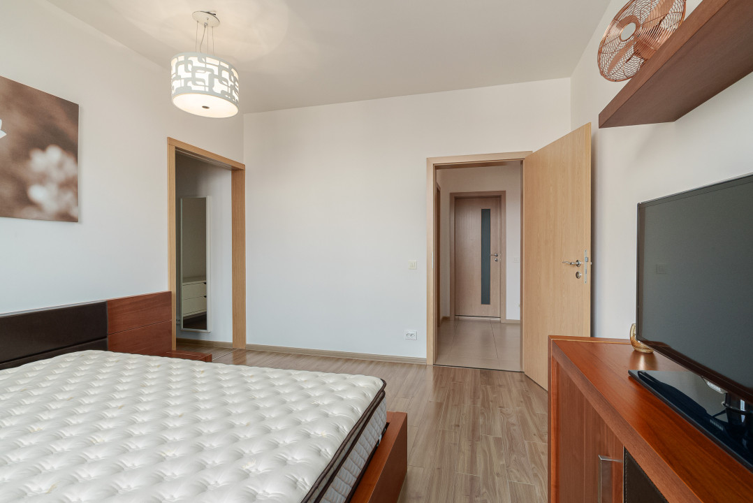 Apartament cu 3 camere Drumul Taberei - Raul Doamnei